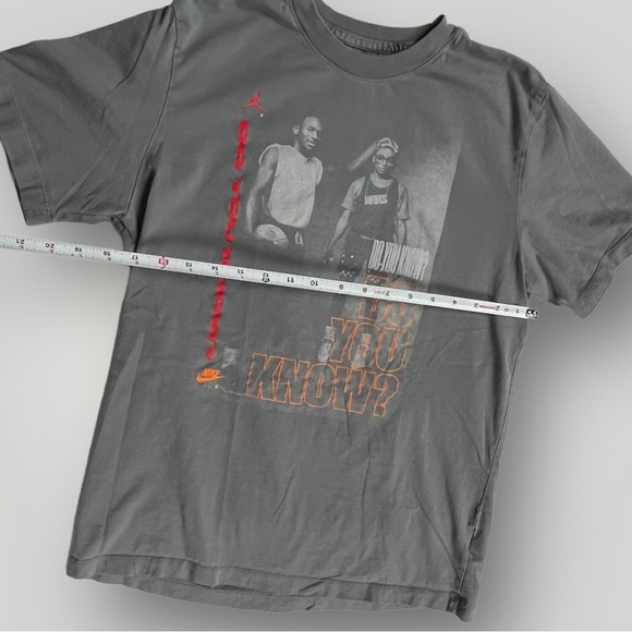 Nike Air Jordan “Do You Know?” Gray T-shirt - Picture 4 of 7